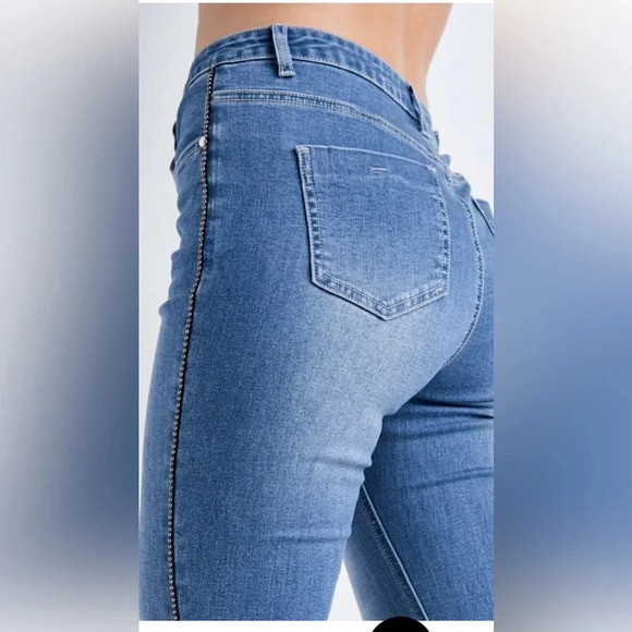 Extreme Flare Jeans - Picture 2 of 13